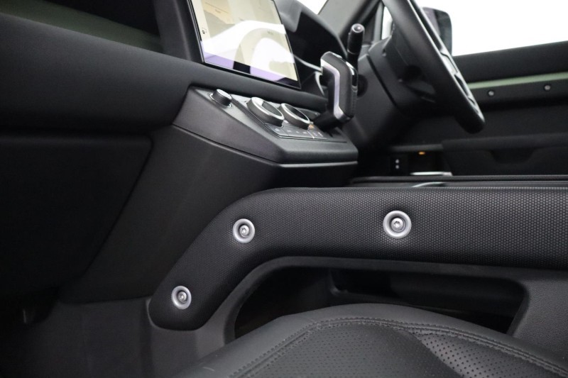 Used Land Rover Defender 2023 for sale - 78028144: Photo 43