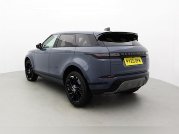 Used Land Rover Range Rover Evoque 2025 for sale - 76982133: Photo