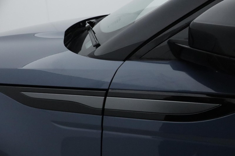 Used Land Rover Range Rover Evoque 2025 for sale - 76982133: Photo 41