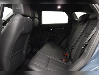 Used Land Rover Range Rover Evoque 2025 for sale - 76982133: Photo