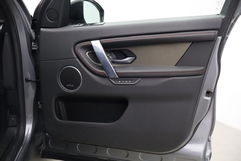 Used Land Rover Discovery Sport 2019 for sale - 78067125: Photo 33