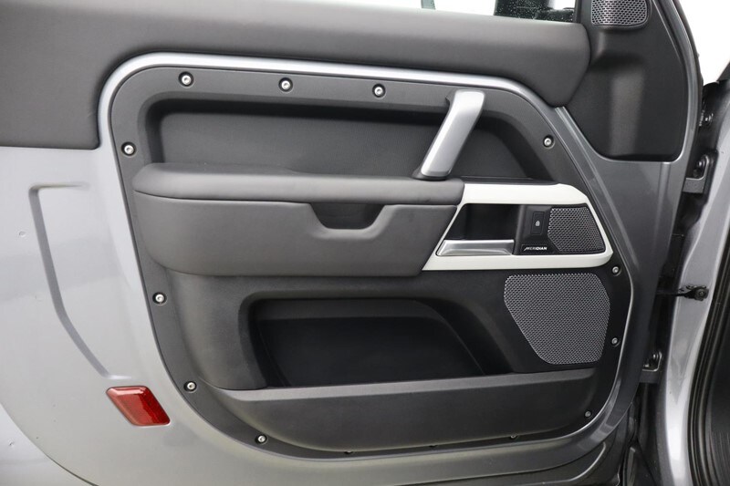 Used Land Rover Defender 2024 for sale - 77461935: Photo 24