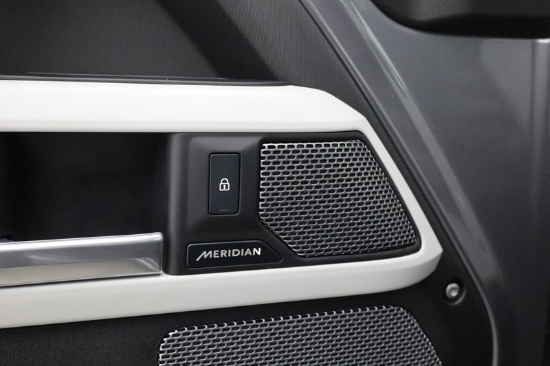 Used Land Rover Defender 2024 for sale - 77461935: Photo 25