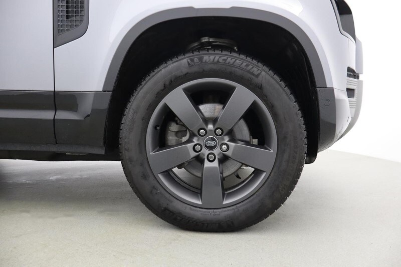 Used Land Rover Defender 2024 for sale - 77461935: Photo 8