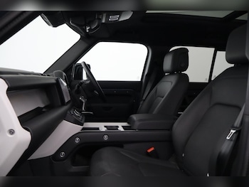 Used Land Rover Defender 2026 for sale - 79140590: Photo