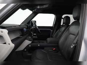 Used Land Rover Defender 2021 for sale - 79057306: Photo