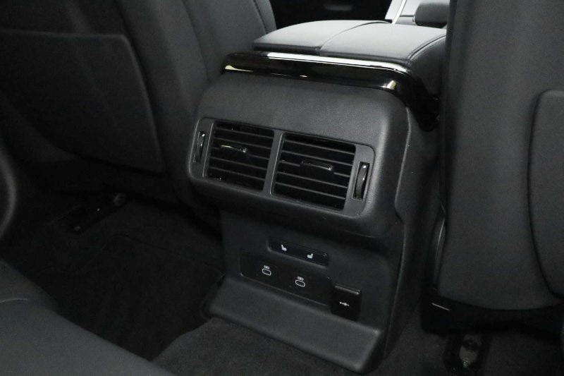 Used Land Rover Range Rover Velar 2025 for sale - 76981405: Photo 18