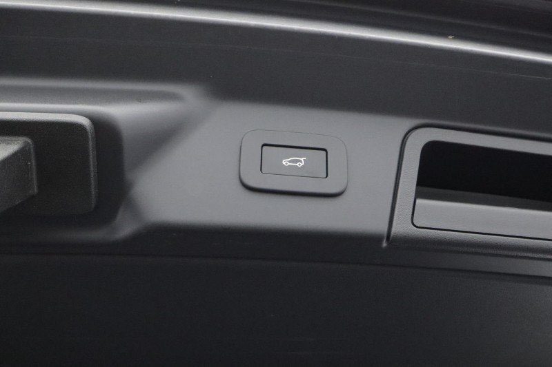 Used Land Rover Range Rover Velar 2025 for sale - 76981405: Photo 25