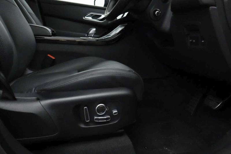 Used Land Rover Range Rover Velar 2025 for sale - 76981405: Photo 30