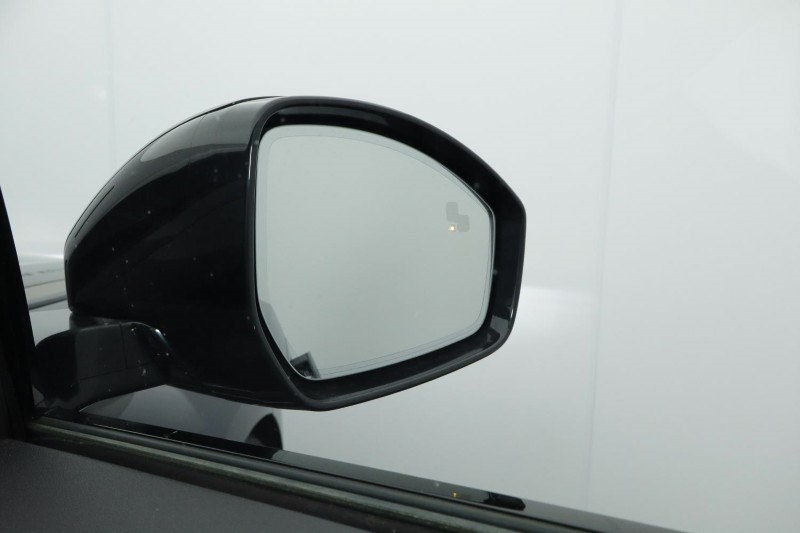 Used Land Rover Range Rover Velar 2025 for sale - 76981405: Photo 44