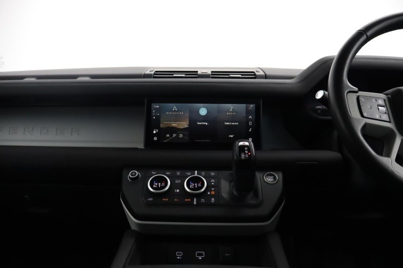 Used Land Rover Defender 2024 for sale - 78025619: Photo 14