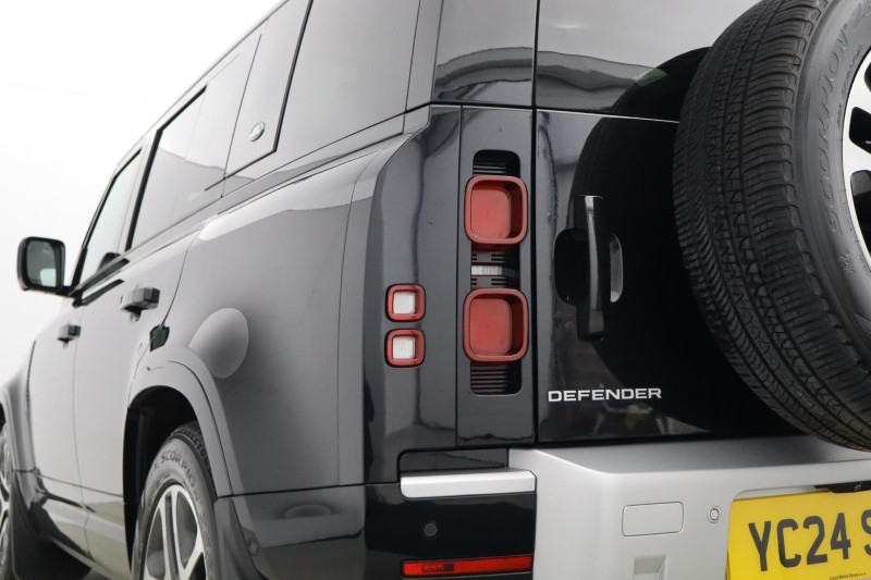 Used Land Rover Defender 2024 for sale - 78025619: Photo 19