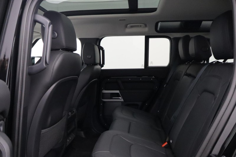 Used Land Rover Defender 2024 for sale - 78025619: Photo 4