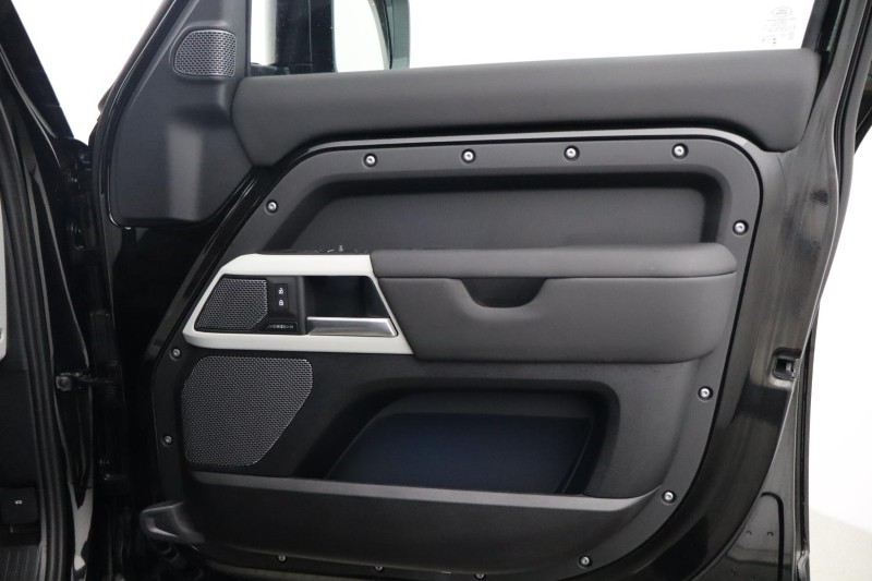 Used Land Rover Defender 2024 for sale - 78025619: Photo 46