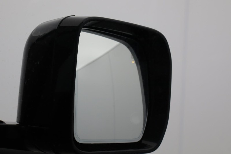 Used Land Rover Defender 2024 for sale - 78025619: Photo 62