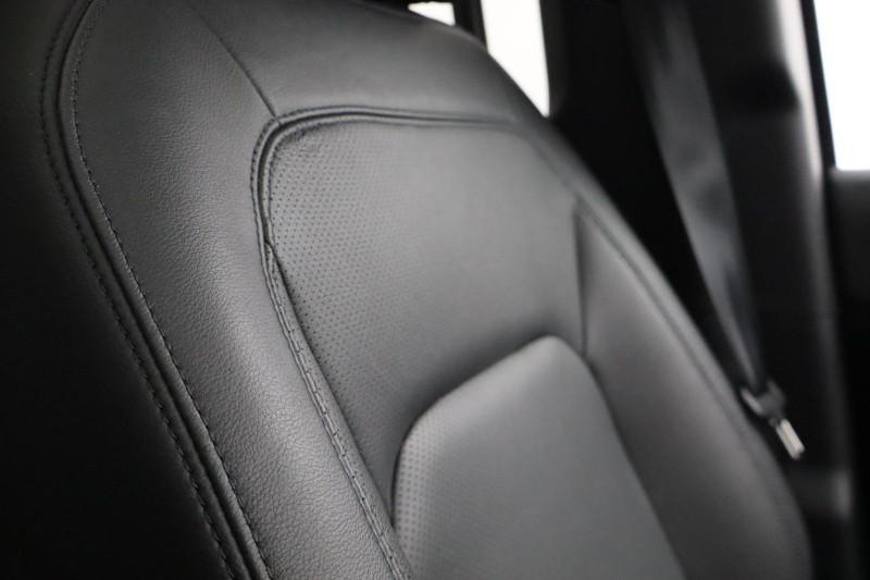 Used Land Rover Defender 2024 for sale - 78025619: Photo 64