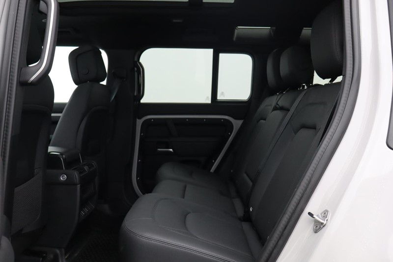 Used Land Rover Defender 2025 for sale - 77258397: Photo 4