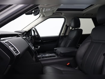 Used Land Rover Discovery 2019 for sale - 77662108: Photo