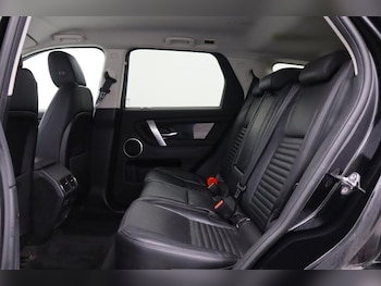 Used Land Rover Discovery Sport 2019 for sale - 77258378: Photo