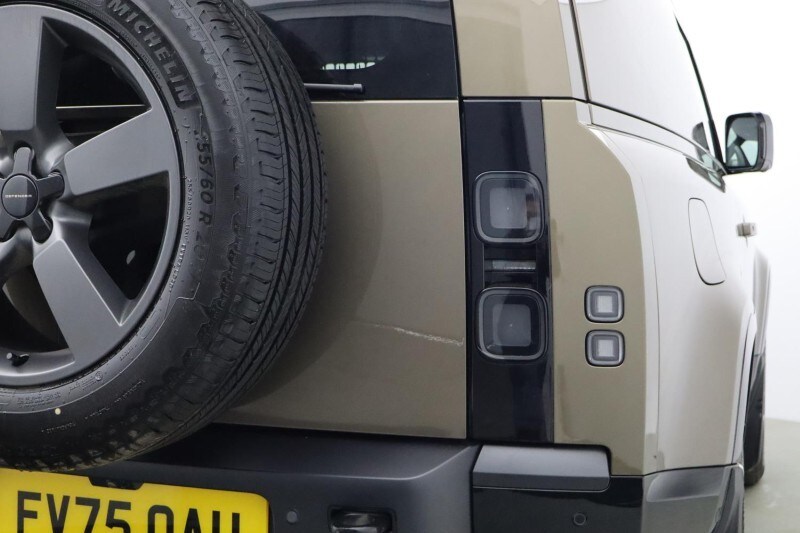 Used Land Rover Defender 2026 for sale - 77915603: Photo 24