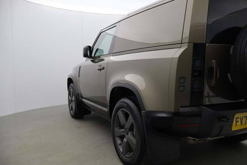 Used Land Rover Defender 2026 for sale - 77915603: Photo 25