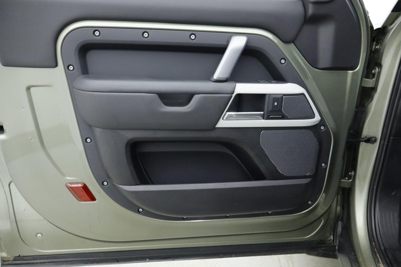 Used Land Rover Defender 2022 for sale - 77519388: Photo 24