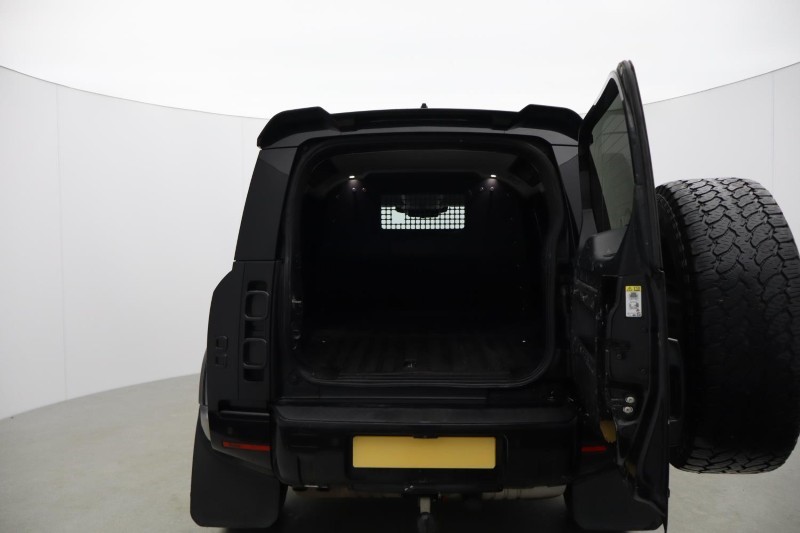 Used Land Rover Defender 2022 for sale - 77997062: Photo 10