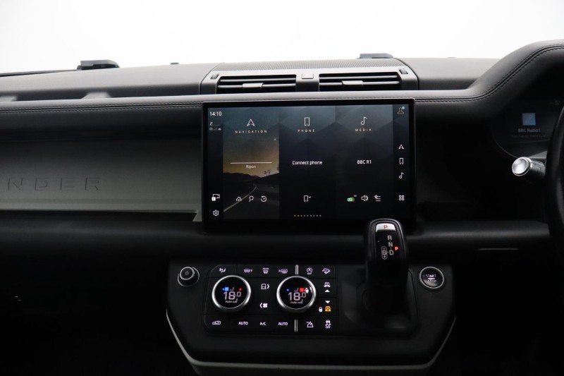 Used Land Rover Defender 2022 for sale - 77997062: Photo 14