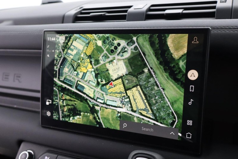 Used Land Rover Defender 2025 for sale - 76980854: Photo 11