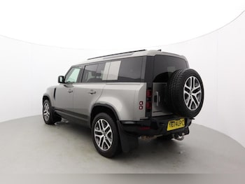 Used Land Rover Defender 2025 for sale - 76980854: Photo