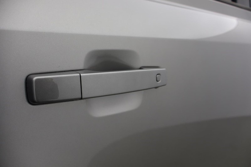 Used Land Rover Defender 2025 for sale - 76980854: Photo 30