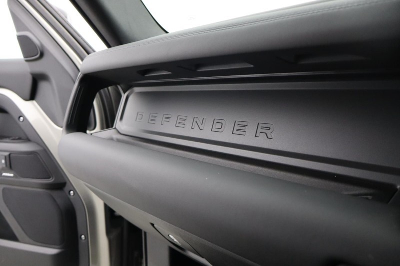 Used Land Rover Defender 2025 for sale - 76980854: Photo 39
