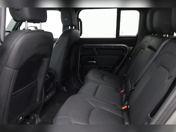 Used Land Rover Defender 2025 for sale - 76980854: Photo