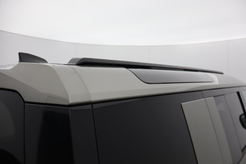 Used Land Rover Defender 2025 for sale - 76980854: Photo 50