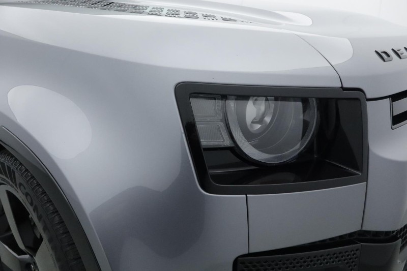 Used Land Rover Defender 2023 for sale - 76980881: Photo 17