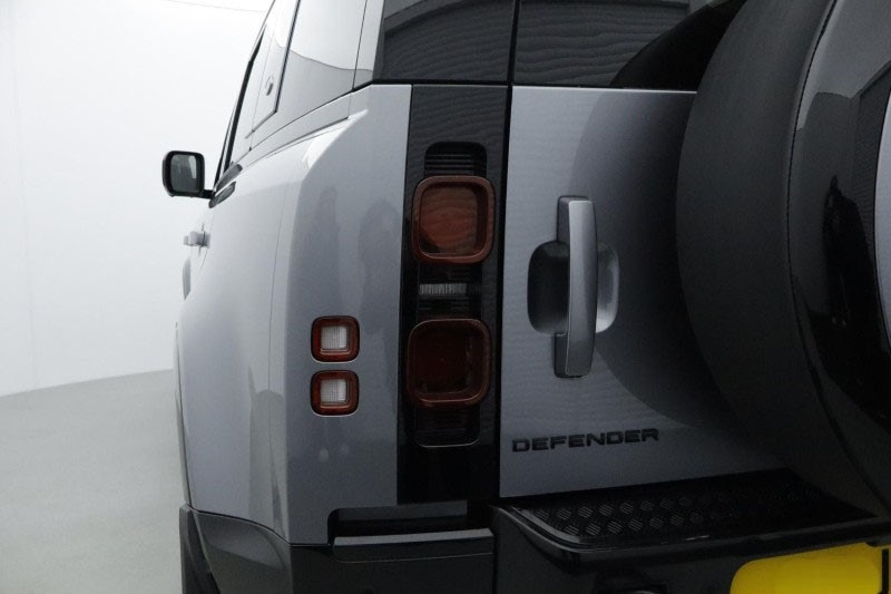 Used Land Rover Defender 2023 for sale - 76980881: Photo 19