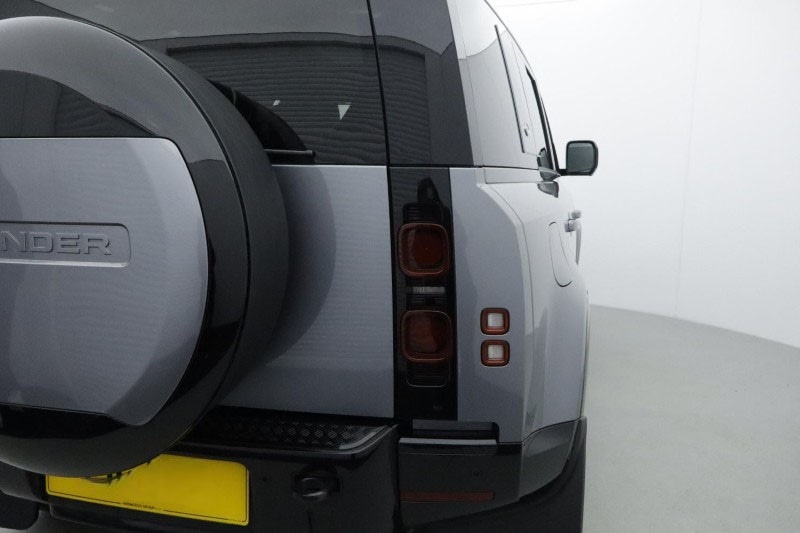 Used Land Rover Defender 2023 for sale - 76980881: Photo 31