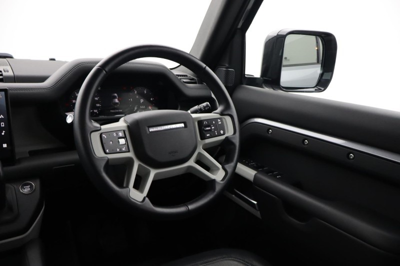 Used Land Rover Defender 2023 for sale - 76980881: Photo 33