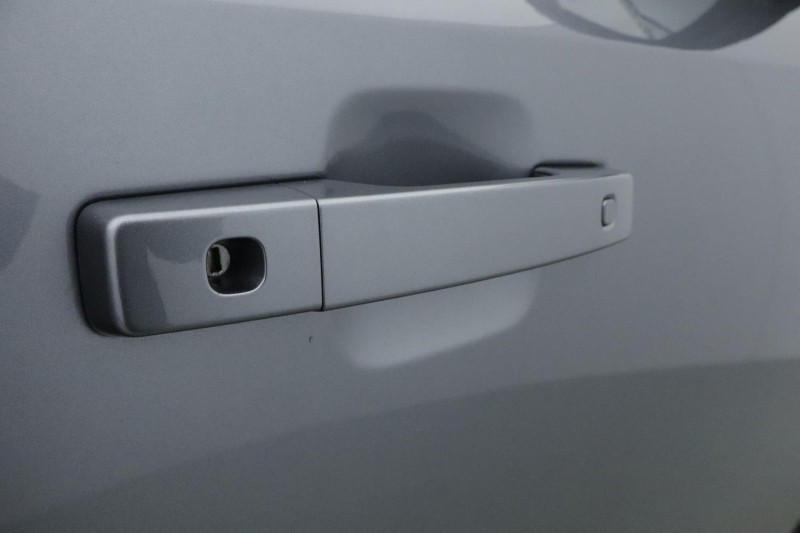 Used Land Rover Defender 2023 for sale - 76980881: Photo 41