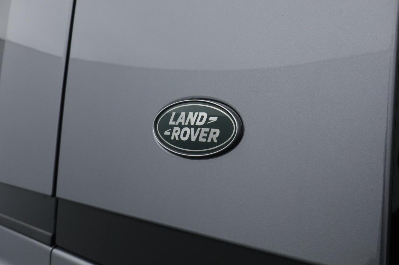 Used Land Rover Defender 2023 for sale - 76980881: Photo 49