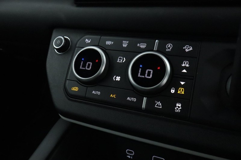 Used Land Rover Defender 2023 for sale - 76980881: Photo 55