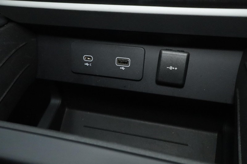 Used Land Rover Defender 2023 for sale - 76980881: Photo 59