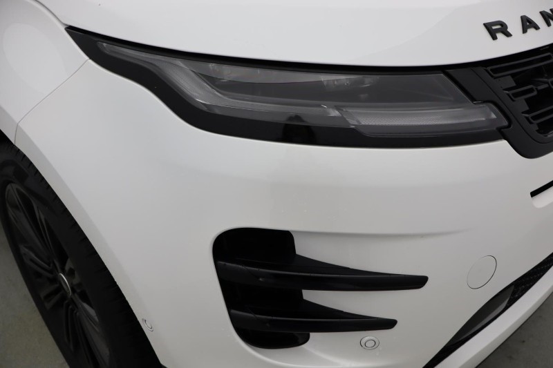 Used Land Rover Range Rover Evoque 2025 for sale - 76982068: Photo 17