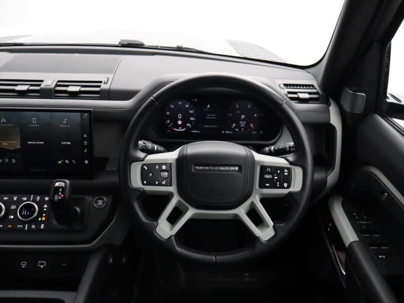 Used Land Rover Defender 2024 for sale - 77690965: Photo 15