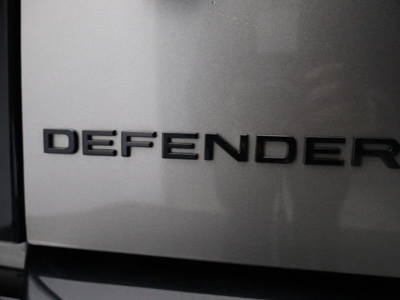 Used Land Rover Defender 2024 for sale - 77690965: Photo 24
