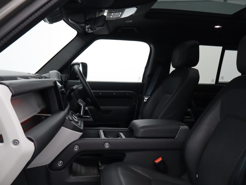 Used Land Rover Defender 2024 for sale - 77690965: Photo 3