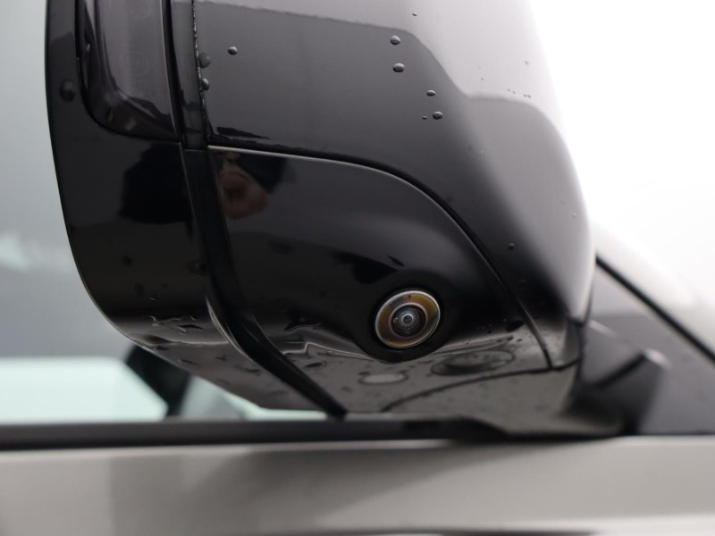 Used Land Rover Defender 2024 for sale - 77690965: Photo 31