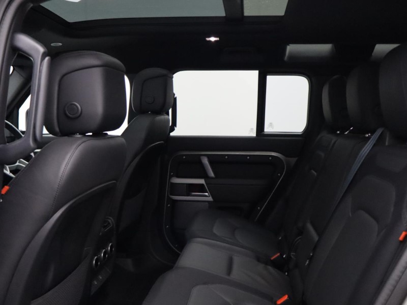 Used Land Rover Defender 2024 for sale - 77690965: Photo 4
