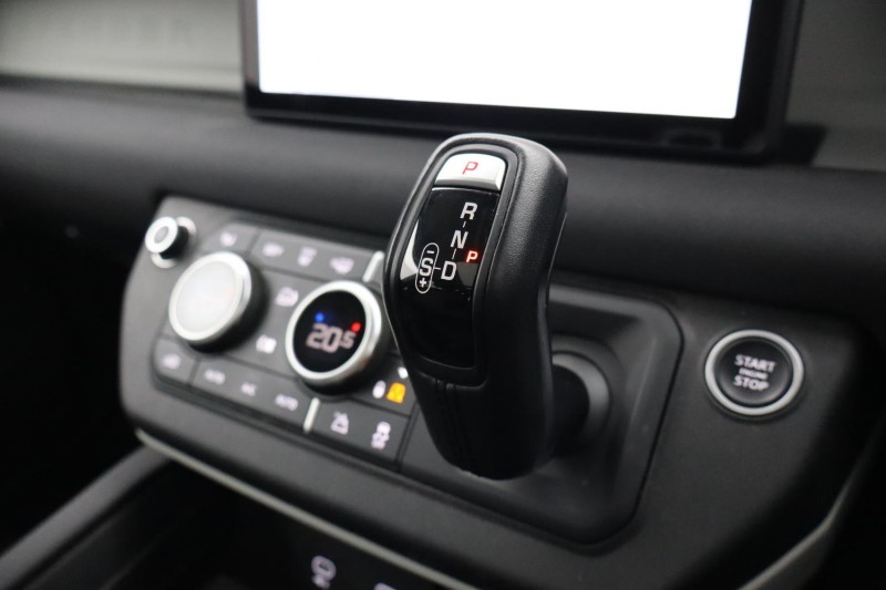 Used Land Rover Defender 2021 for sale - 76981718: Photo 13