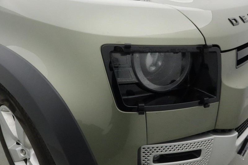 Used Land Rover Defender 2021 for sale - 76981718: Photo 17